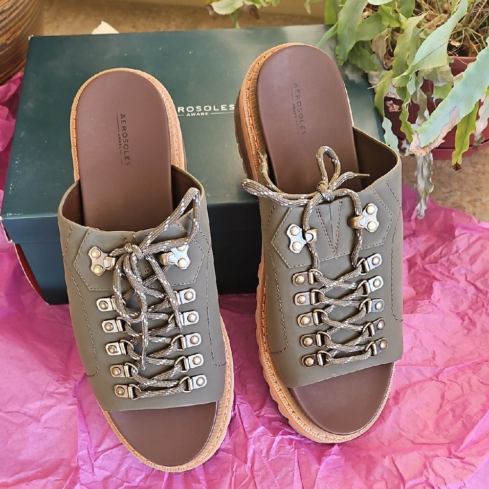AEROSOLES Women's Green Lace-Up Mules